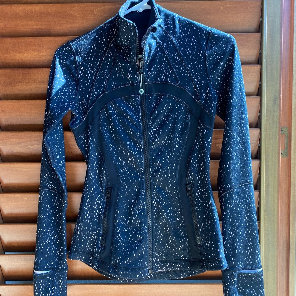 Lulu lemon women’s define jacket, SIZE: 2, COLOR: black with white speckles